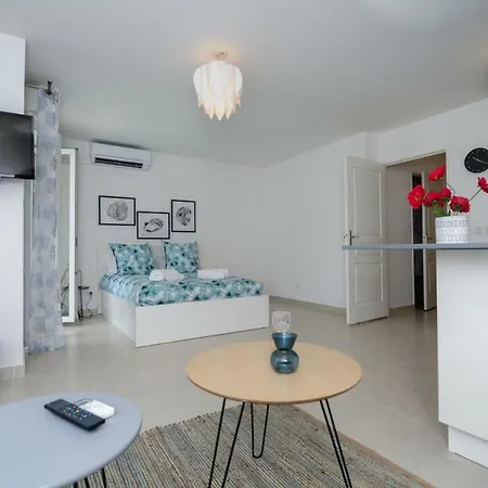 Mini Othello - Five Stars House Appartement